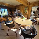 Le Domaine Du Chatelard Nyaraló *