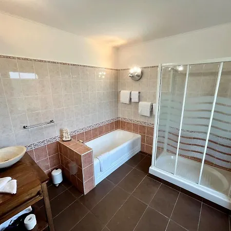 Holiday home Domaine De Charme Sur Prive Dirac