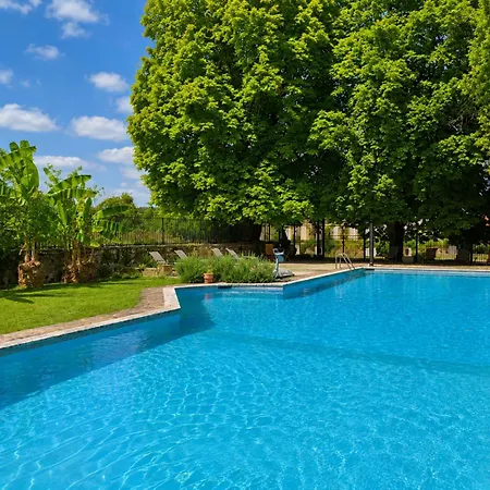 Hébergement de vacances Domaine De Charme Sur Privé