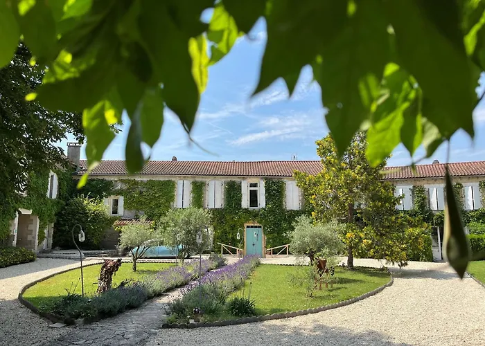Domaine De Charme Sur Privé